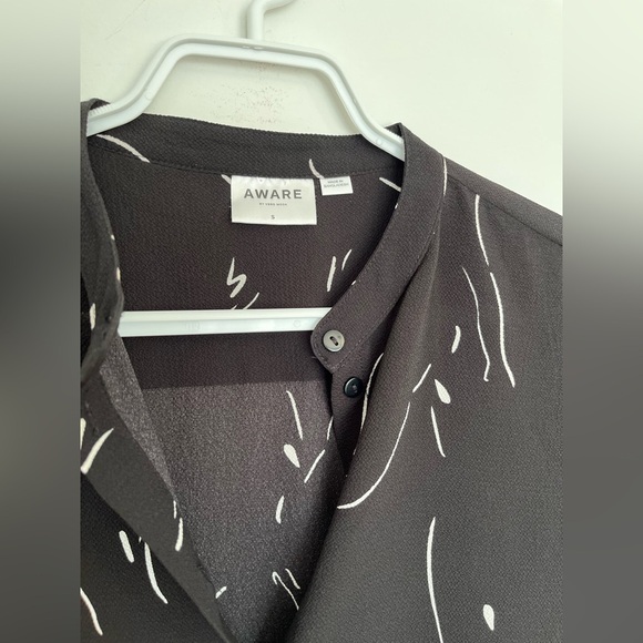 Aware by vero mode Black and White Women's Blouse size small - Picture 3 of 5
